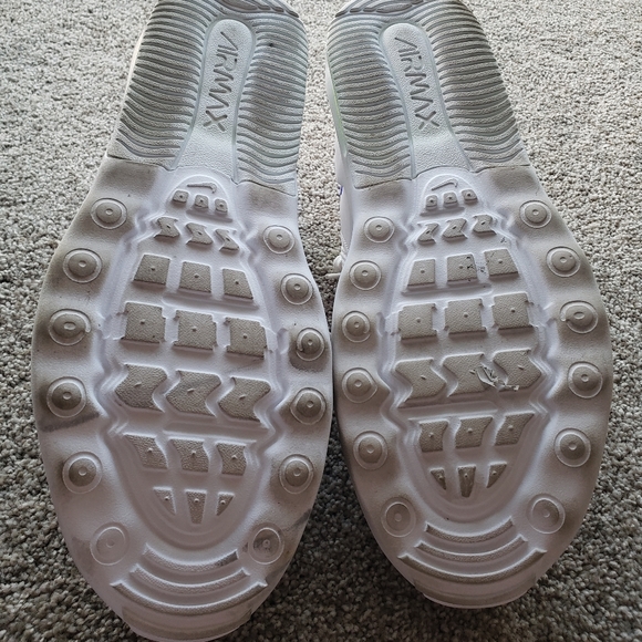 Nike Air Max Men's Athletic Shoes - Picture 3 of 7